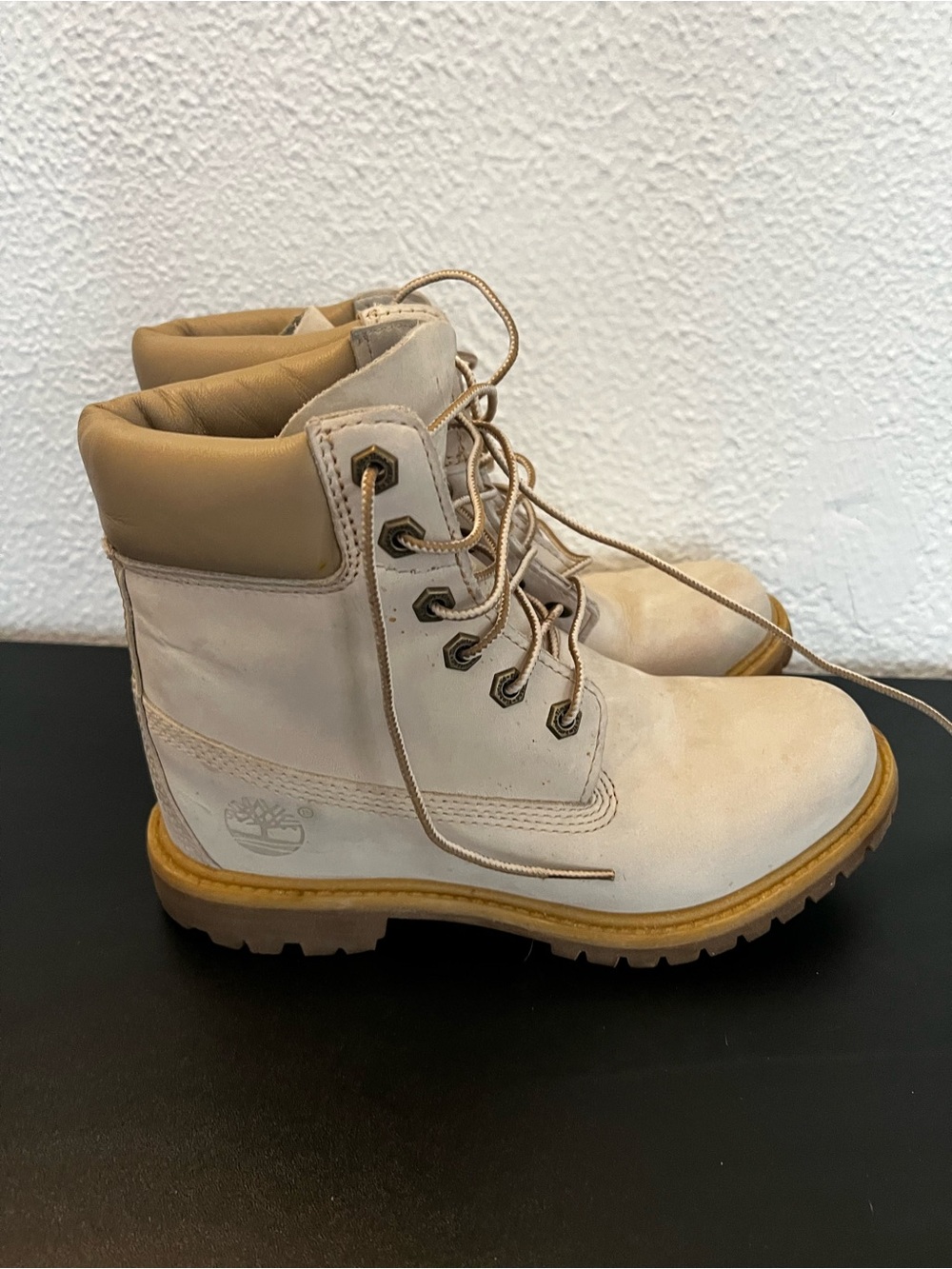 Timberland Hidden Wedge Light Beige Leather Lace-Up Boots with Tan Collar